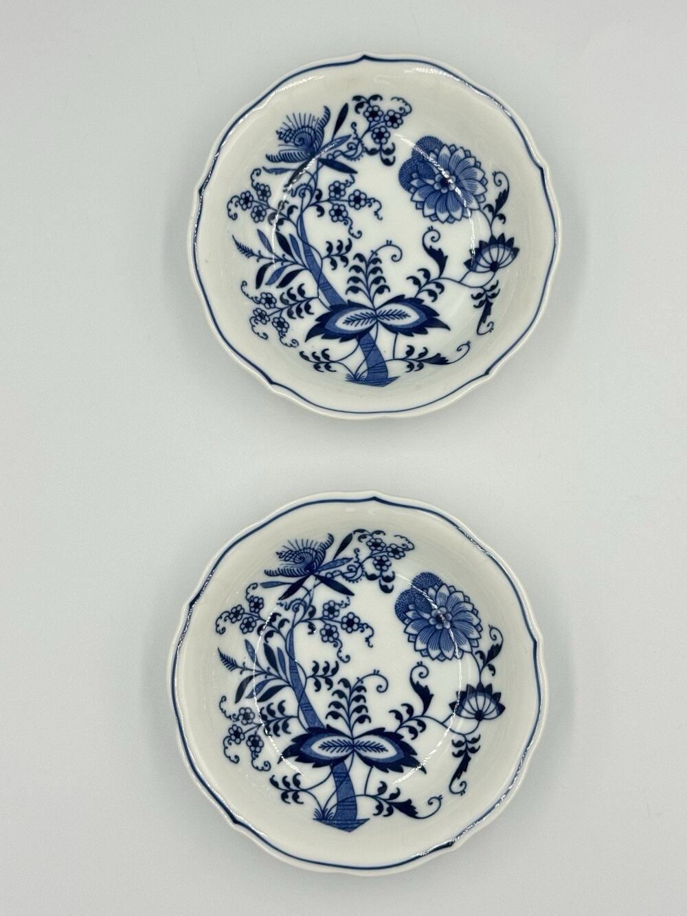Blue Danube Japan 2 Berry Bowls + Tea Bag Holder Blue Onion Pattern